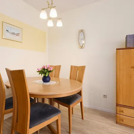 Apartment Promenade 18 Lord Nelson